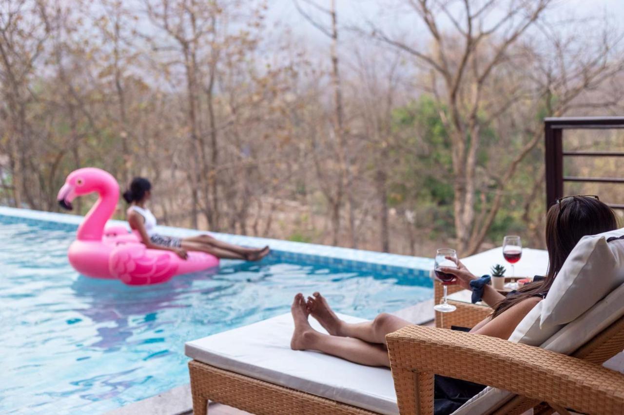 Eden Glade - Khopoli - Mountain-View Villa With Private Pool, Spacious Decks & Indoor Activities Kültér fotó
